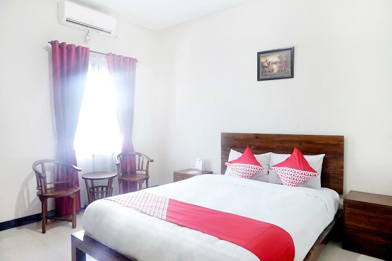 Hotel Oyo 627 Tirta Kencana Syariah Pekanbaru Exterior foto