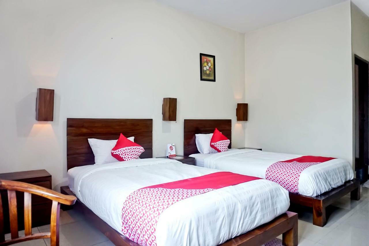 Hotel Oyo 627 Tirta Kencana Syariah Pekanbaru Exterior foto